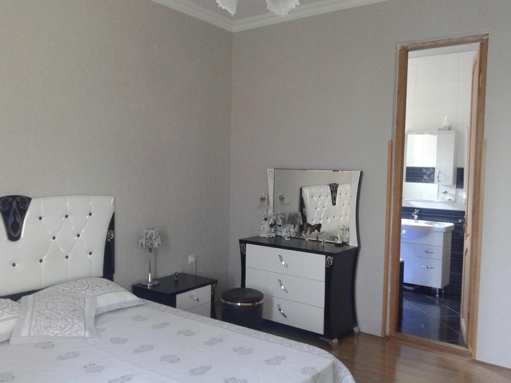 Bajo Guest House كوتايسي الغرفة الصورة