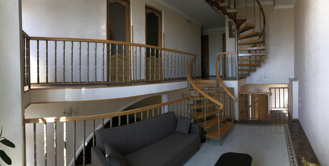 Bajo Guest House كوتايسي المظهر الخارجي الصورة