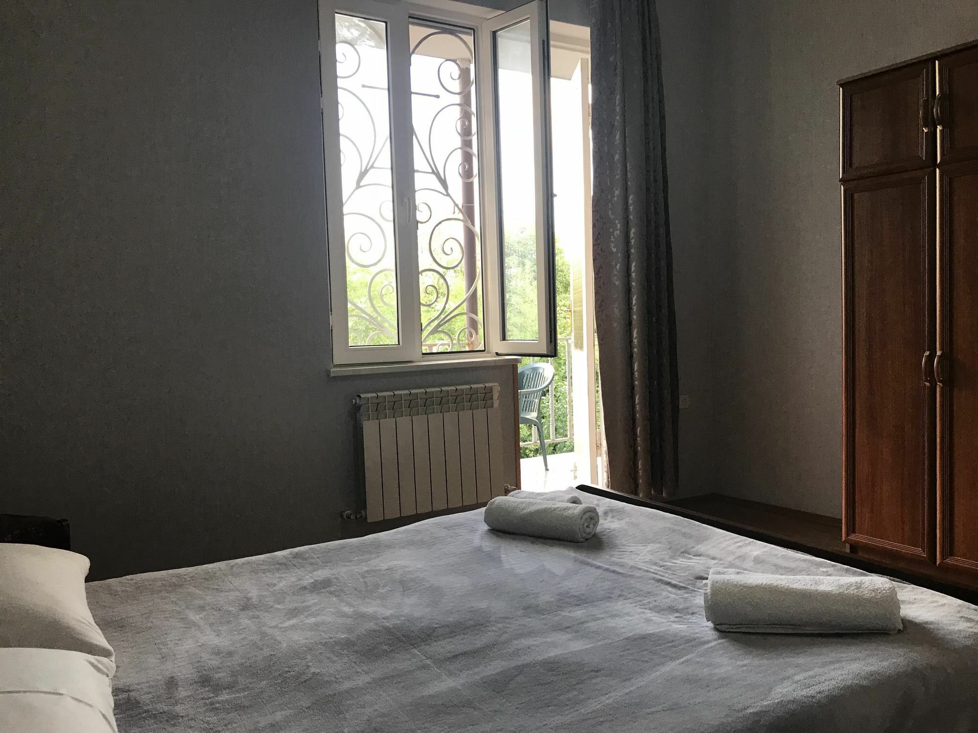 Bajo Guest House كوتايسي المظهر الخارجي الصورة